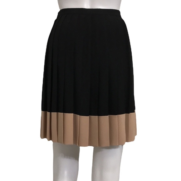CRISTIAN DIOR Pleated Accents Silk Skirt. CHR0707-ID - Picture 5 of 13